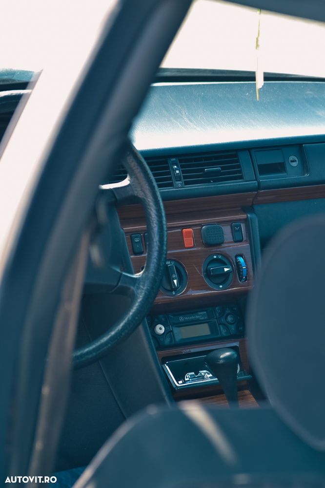 Mercedes-Benz W124 - 11