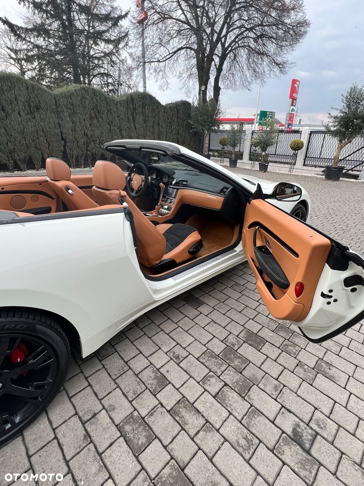 Maserati GranTurismo S Automatik - 14