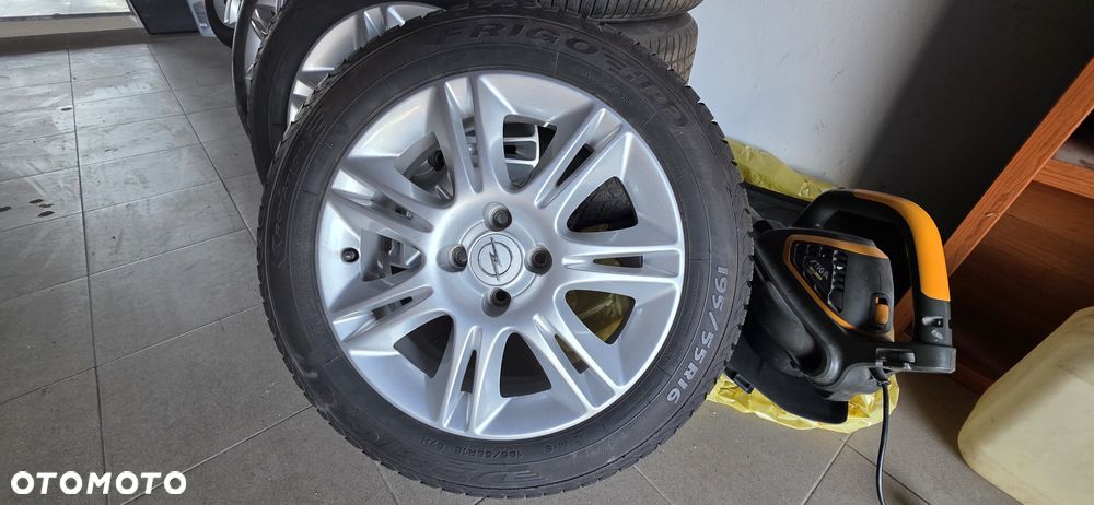 Opel Corsa 1.2 16V - 26