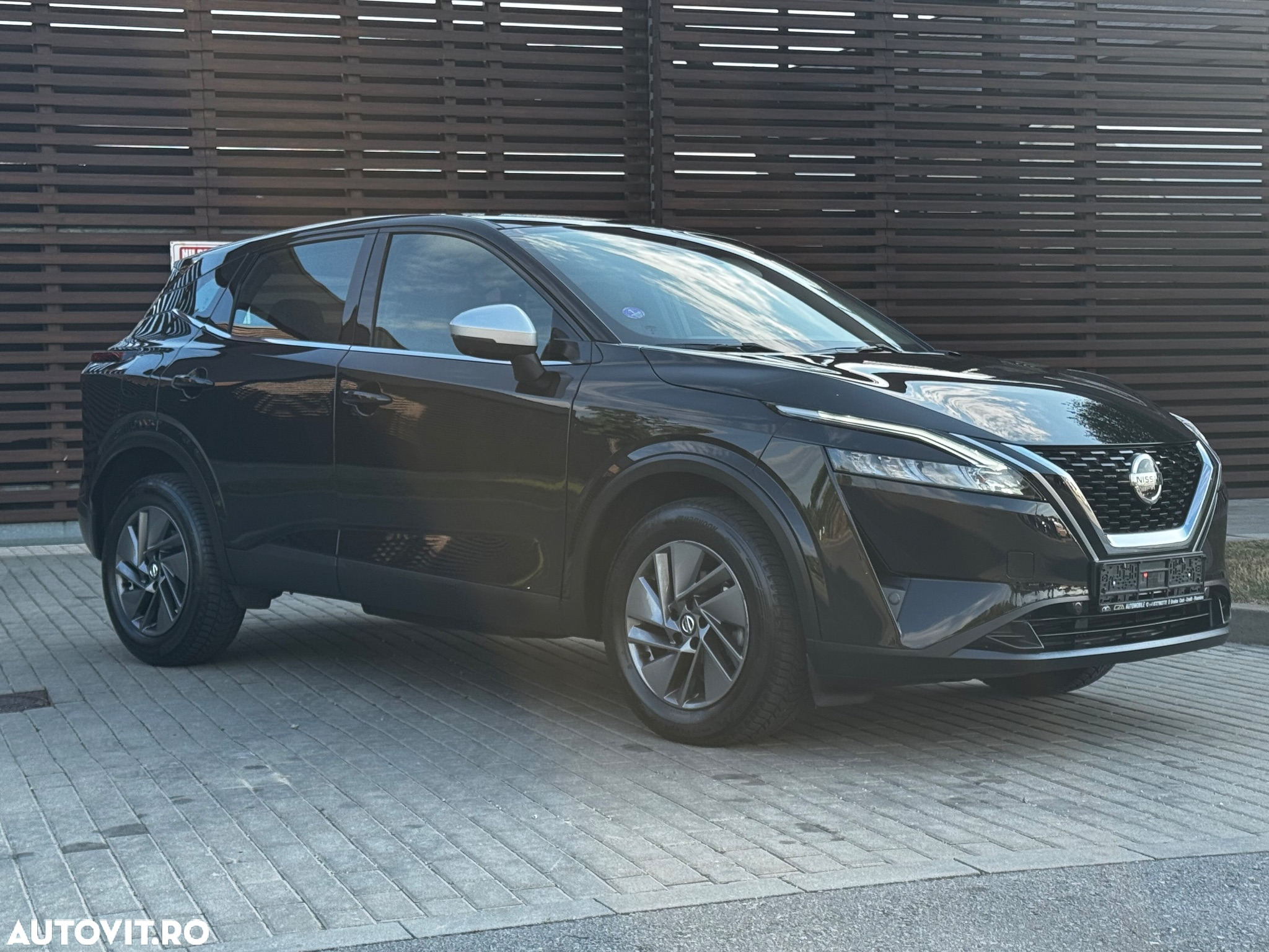 Nissan Qashqai 1.3 DIG-T MHEV Xtronic N-Connecta - 4
