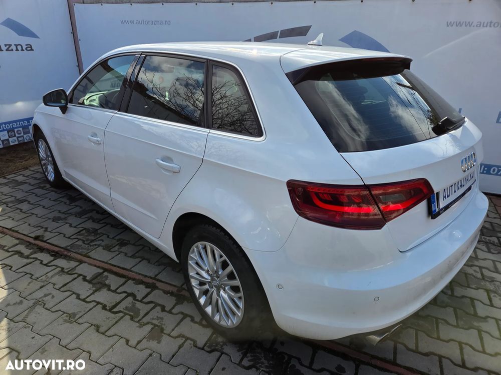 Audi A3 Sportback 2.0 40 TDI S tronic quattro - 2