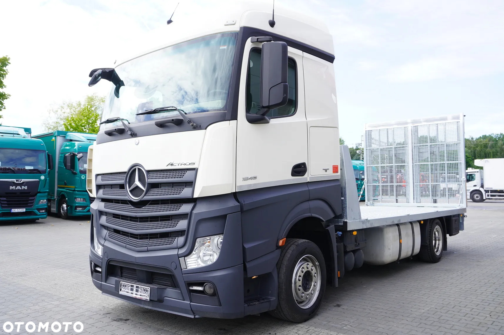 Mercedes-Benz Actros 1845 4×2 E6 / NOWA LAWETA 8,3 m / Kab. sypialna - 13
