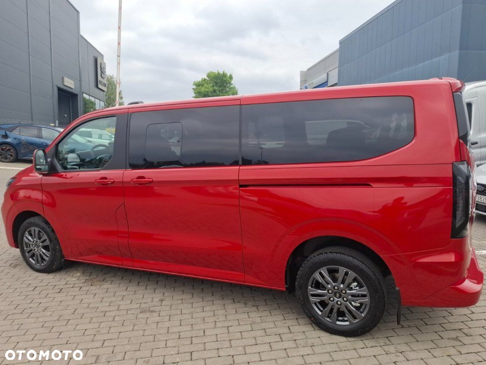 Ford Tourneo Custom - 5