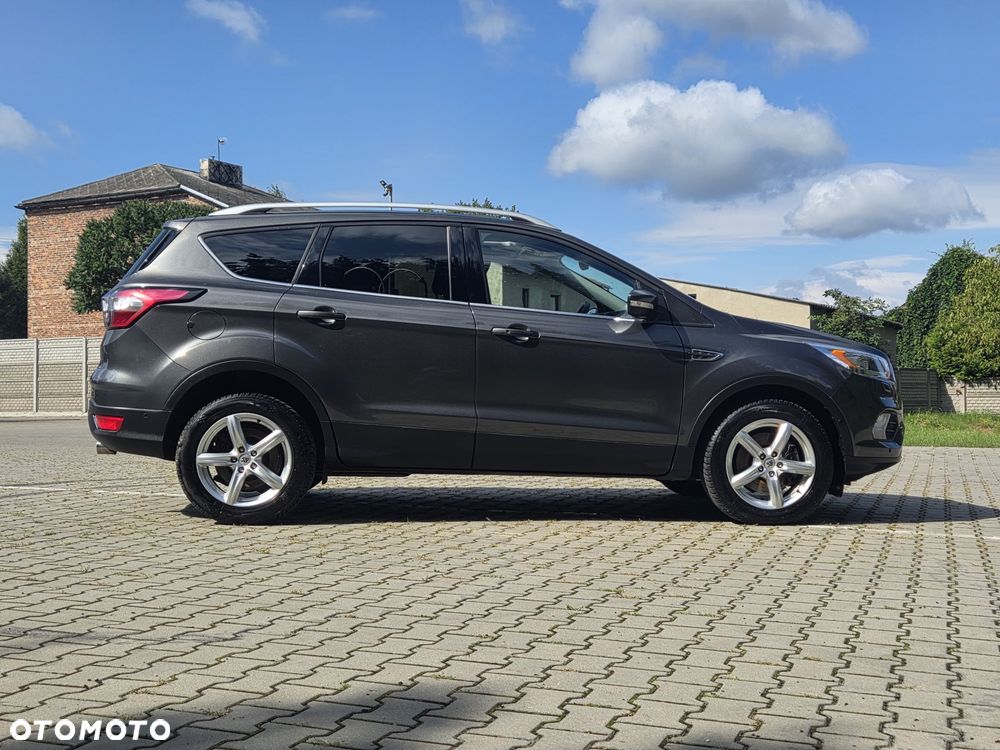 Ford Kuga 2.0 TDCi 2x4 Titanium - 26