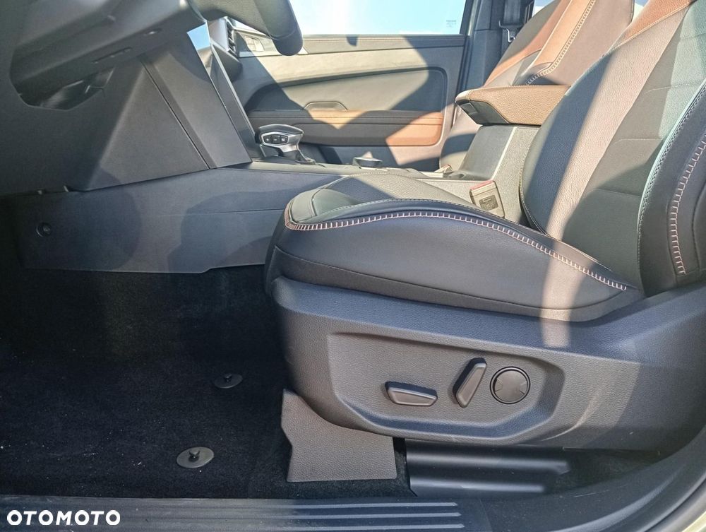 Volkswagen Amarok - 23