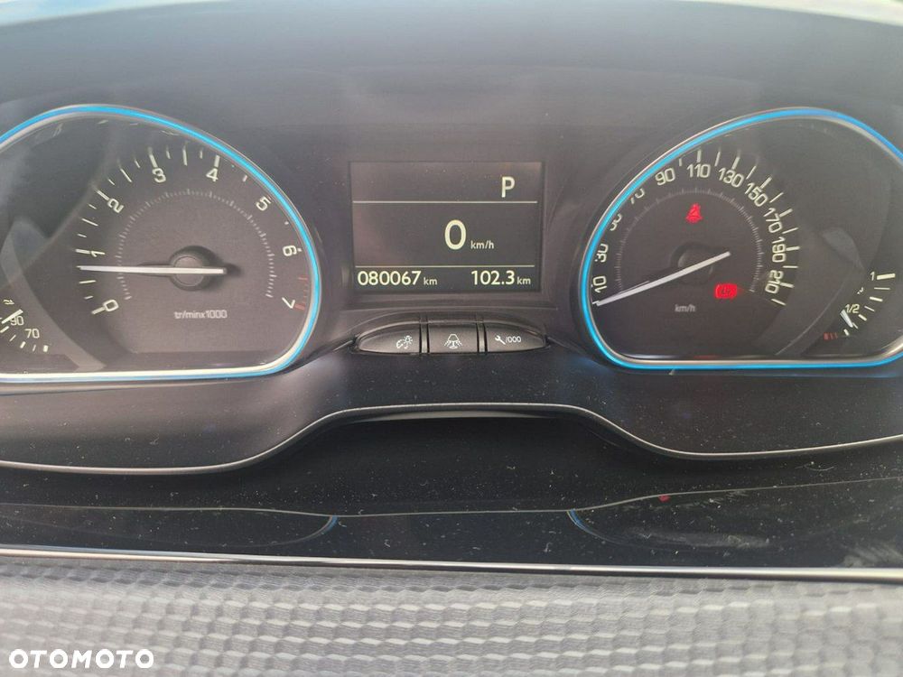 Peugeot 2008 PureTech 110 GPF Stop&Start EAT6 Allure - 12