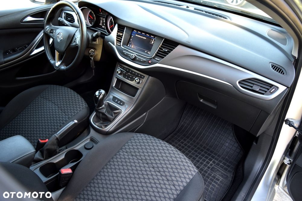 Opel Astra 1.2 T Elegance S&S - 9