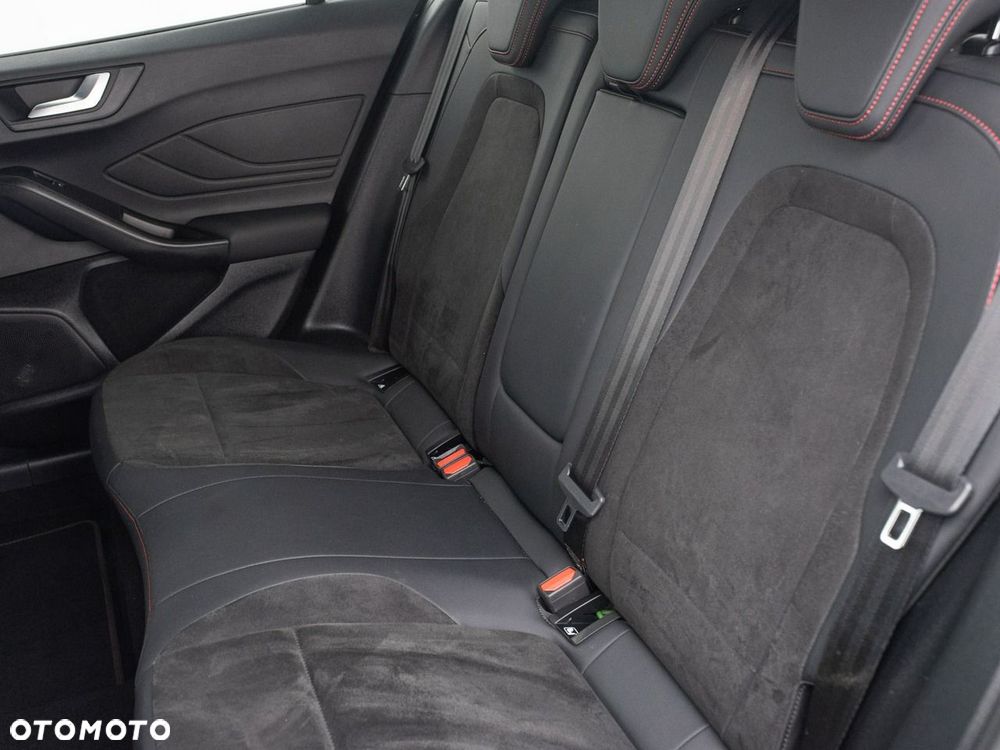 Ford Focus - 27