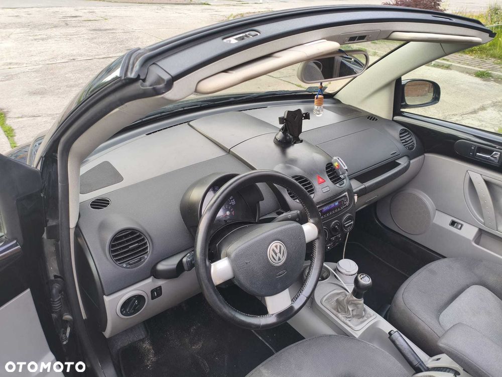 Volkswagen New Beetle - 7