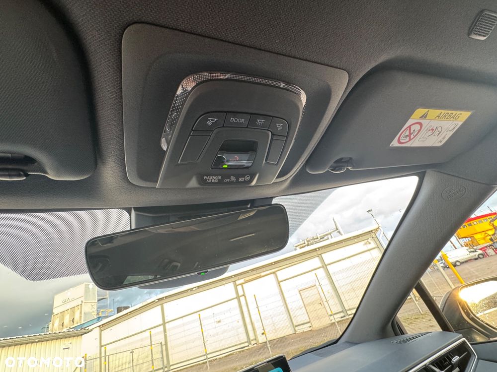 Toyota Corolla 2.0 Hybrid GR Sport Dynamic - 12