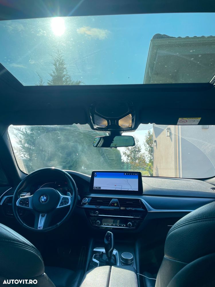 BMW Seria 5 530d xDrive AT MHEV - 12