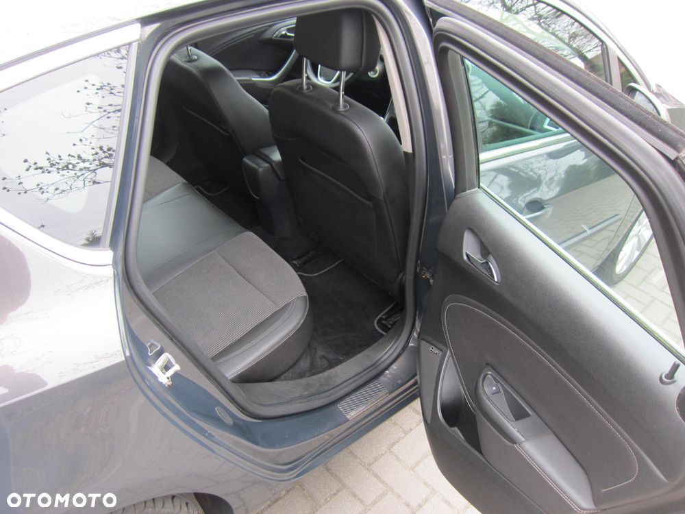 Opel Astra ver-1-6-cosmo - 12