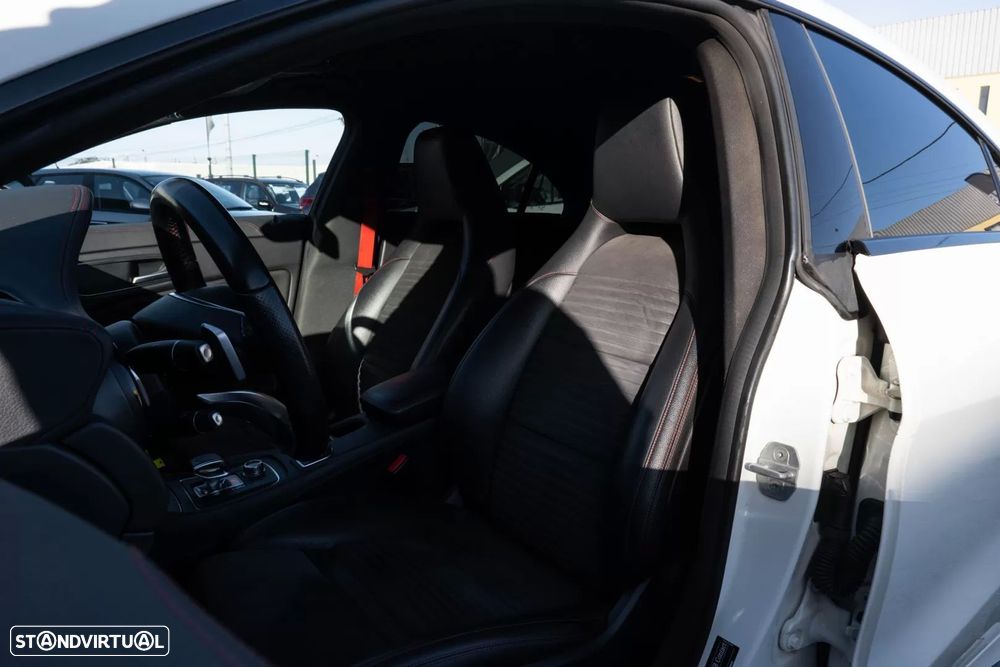 Mercedes-Benz CLA 45 AMG 4-Matic - 29