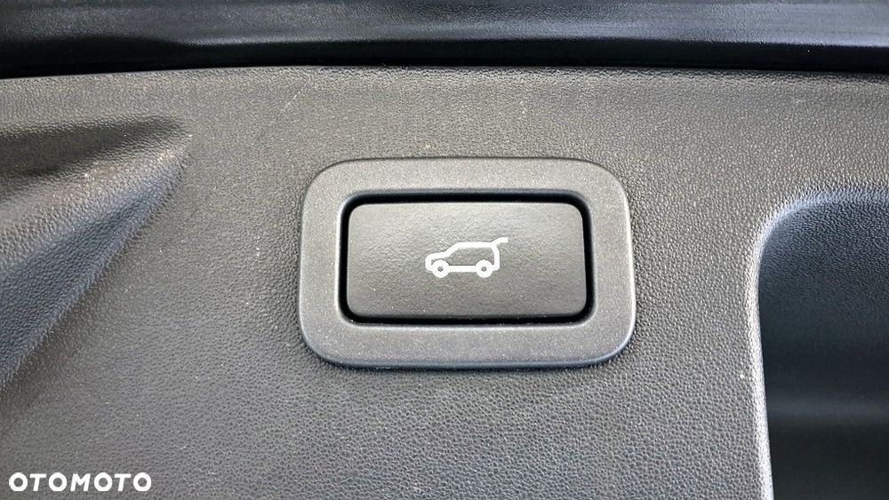 Land Rover Discovery Sport 2.0 D180 R-Dynamic S - 25