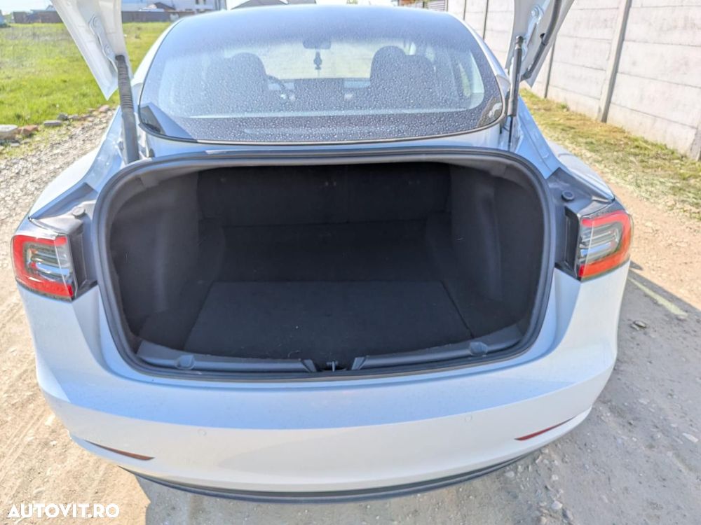 Tesla Model 3 Long Range AWD Premium - 9