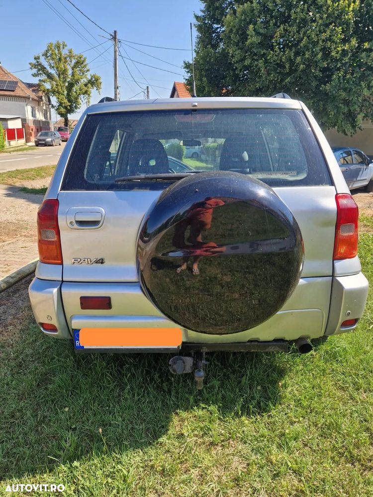 Toyota RAV4 2.0 D-4D Sol - 2