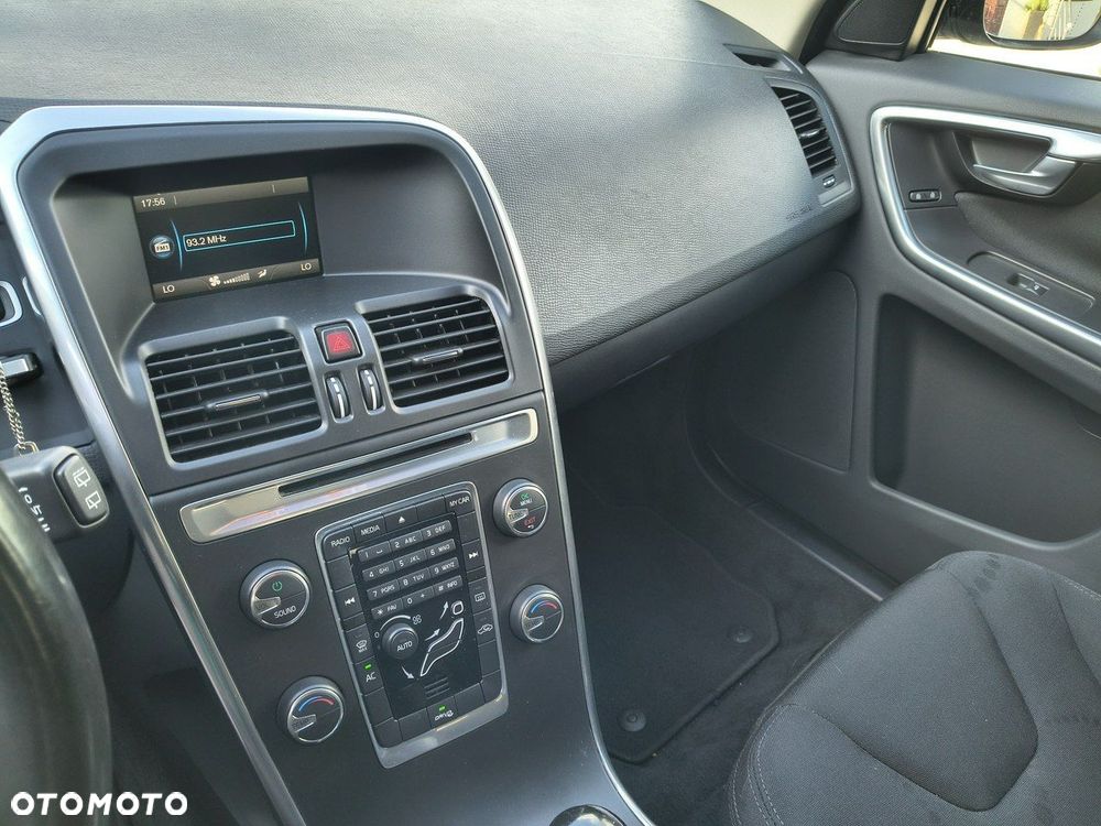 Volvo XC 60 D4 Kinetic - 12
