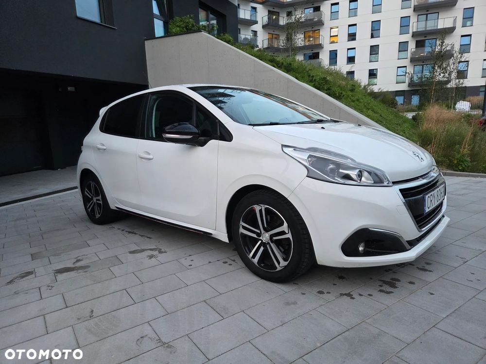 Peugeot 208 - 4