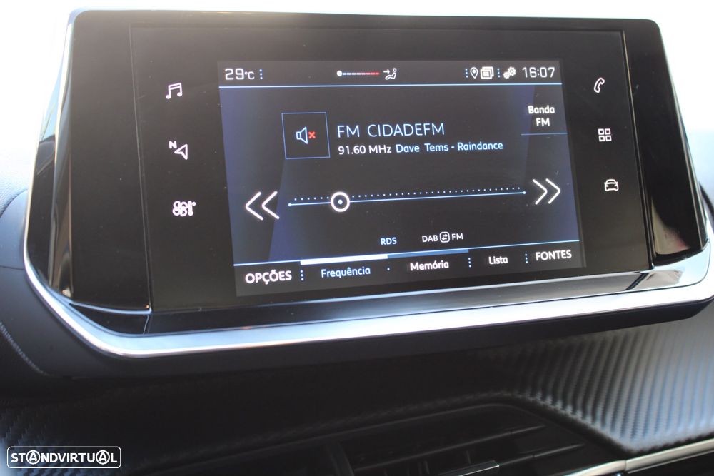 Peugeot 208 PureTech 100 EAT8 Active - 22