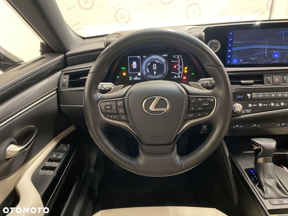 Lexus ES 300h Business Edition - 13