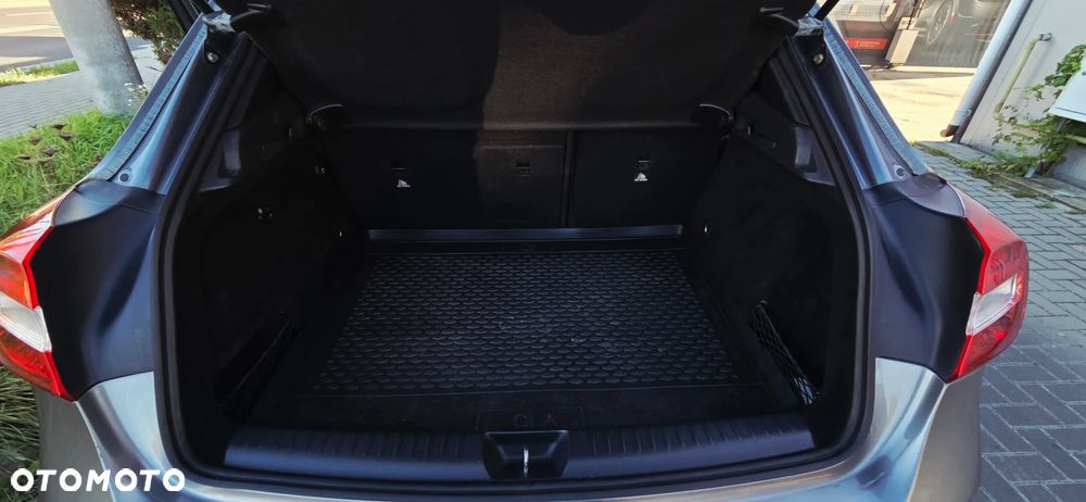 Mercedes-Benz GLA - 31