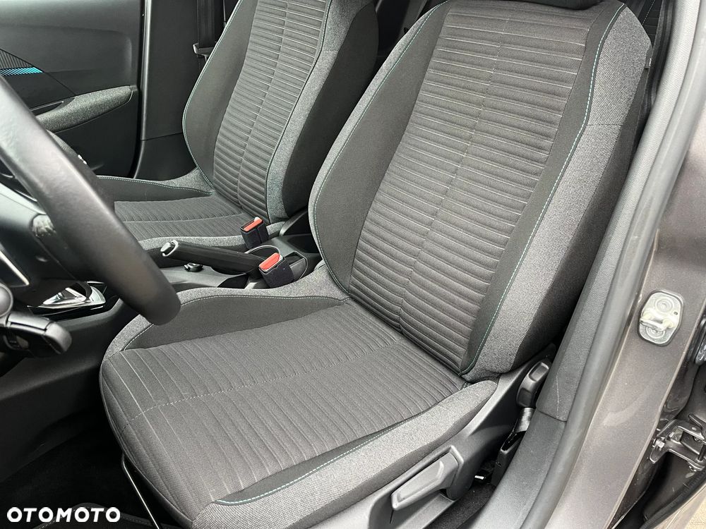 Peugeot 208 PureTech 100 EAT8 Allure - 12