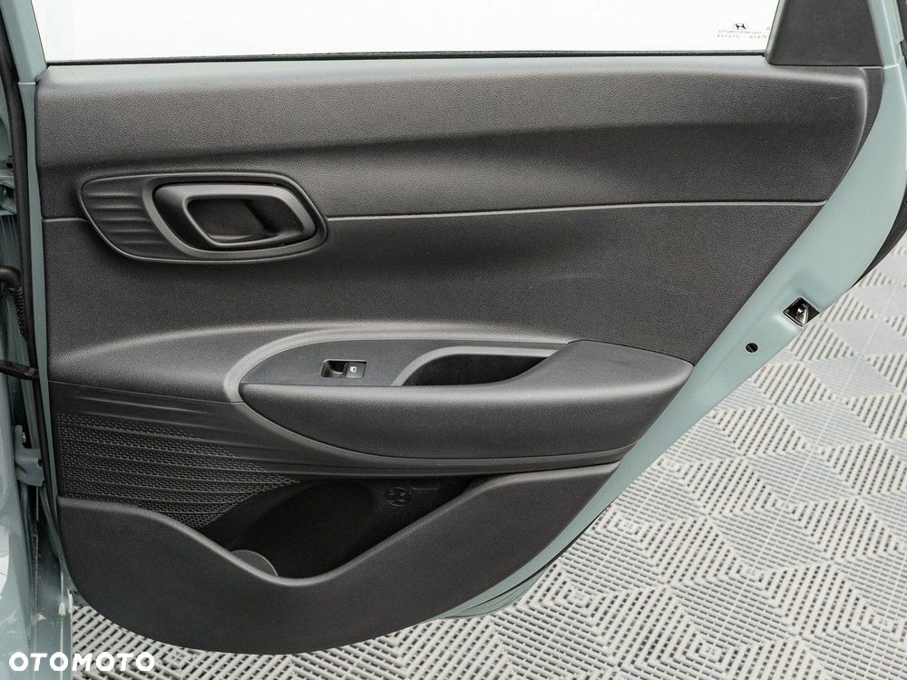 Hyundai i20 1.2 Pure - 27