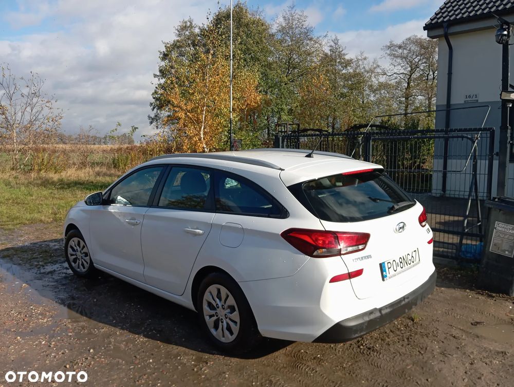 Hyundai i30 1.6 D Classic + - 3