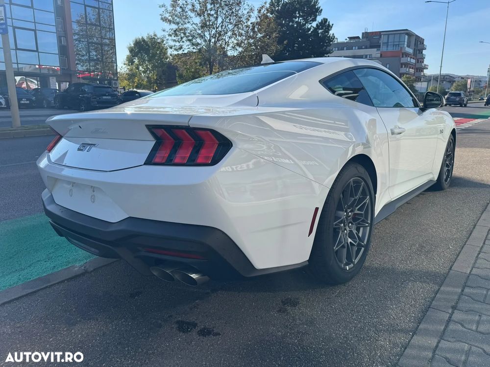 Ford Mustang 5.0 V8 Aut. GT - 11