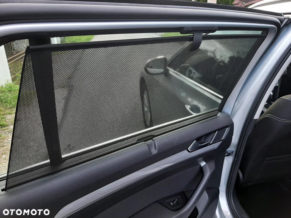 Volkswagen Passat Variant 2.0 TDI SCR DSG Business - 8