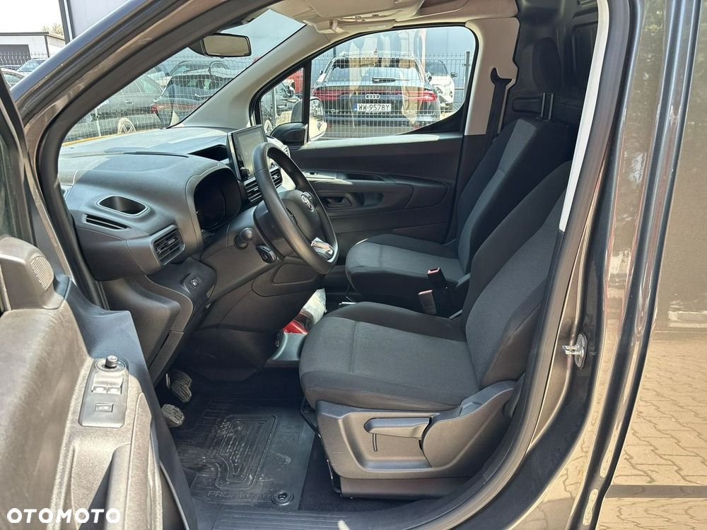 Toyota Proace City - 10