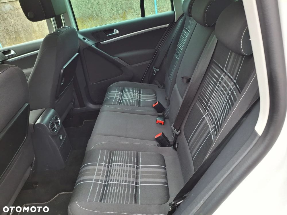 Volkswagen Tiguan - 14