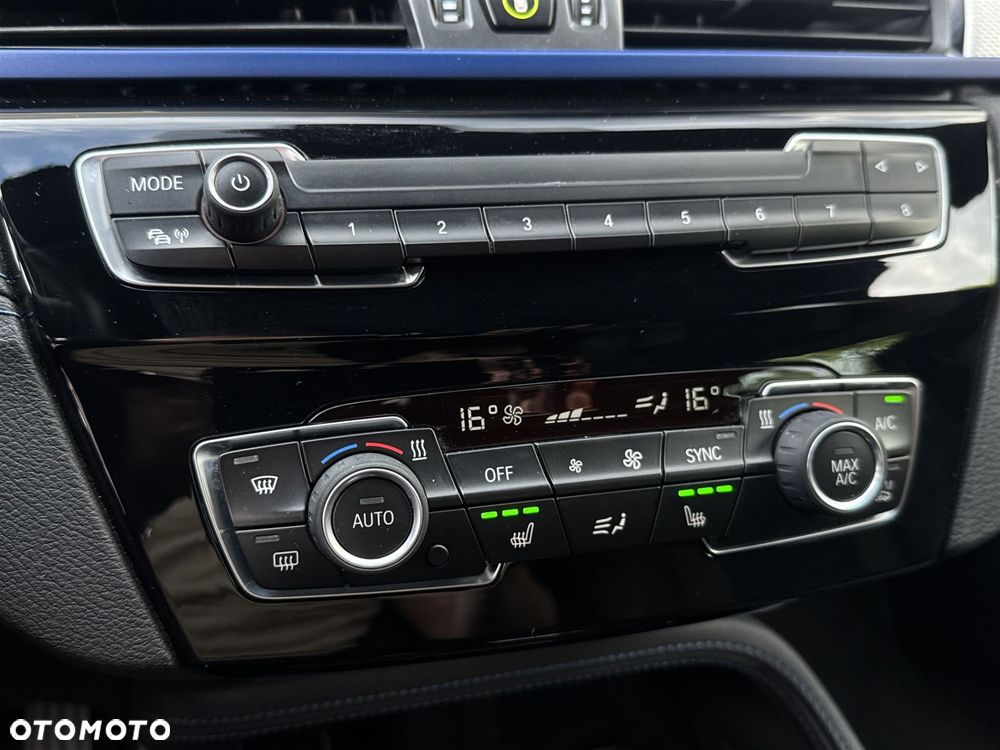 BMW X1 sDrive18d - 14
