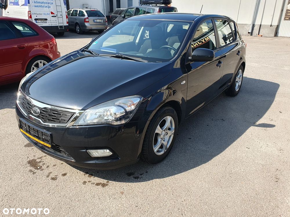 Kia Ceed 1.4 CVVT Attract - 1