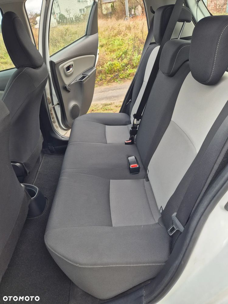 Toyota Yaris 1.5 Premium - 12