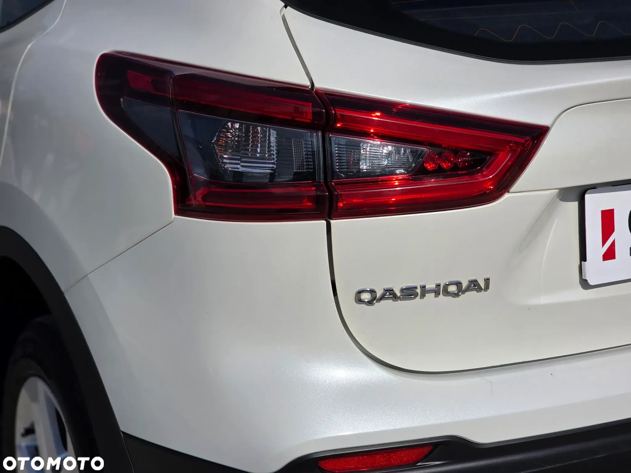 Nissan Qashqai 1.3 DIG-T N-Connecta - 20