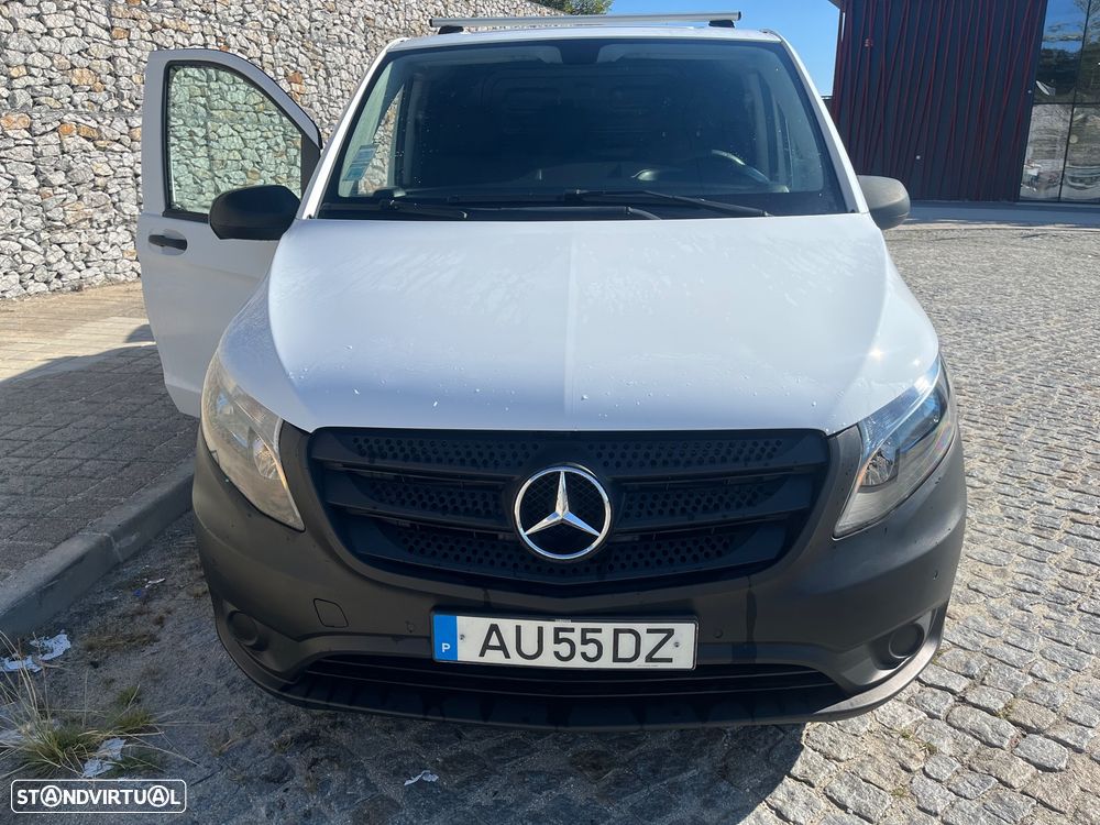 Mercedes-Benz 111 Longa W447 - 6