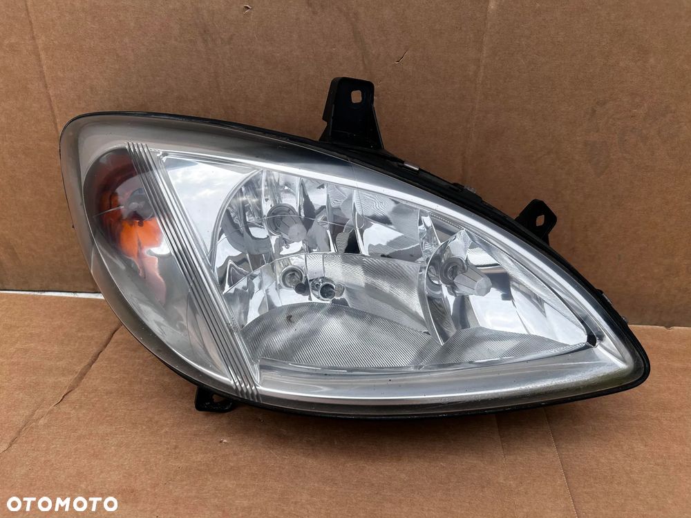 MERCEDES VITO VIANO 639 LAMPA PRZÓD PRAWA REFLEKTOR PRZEDNI PRAWY ORYGINALNY DARMOWA WYSYŁKA