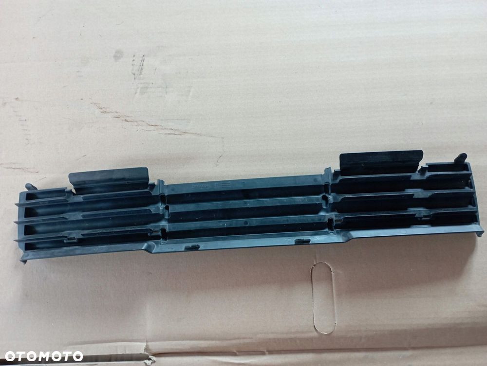 OPEL GRANDLAND X KRATKA ATRAPA ZDERZAKA PRZÓD YP00085880 - 2