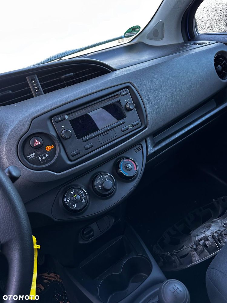 Toyota Yaris 1.0 VVT-i - 11