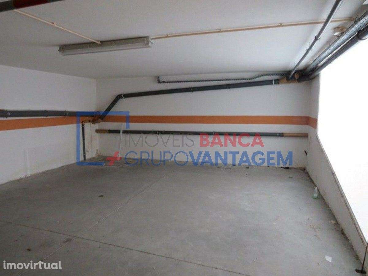 Garagem comercial no centro de Setúbal com 234 m2 - Grande imagem: 2/7