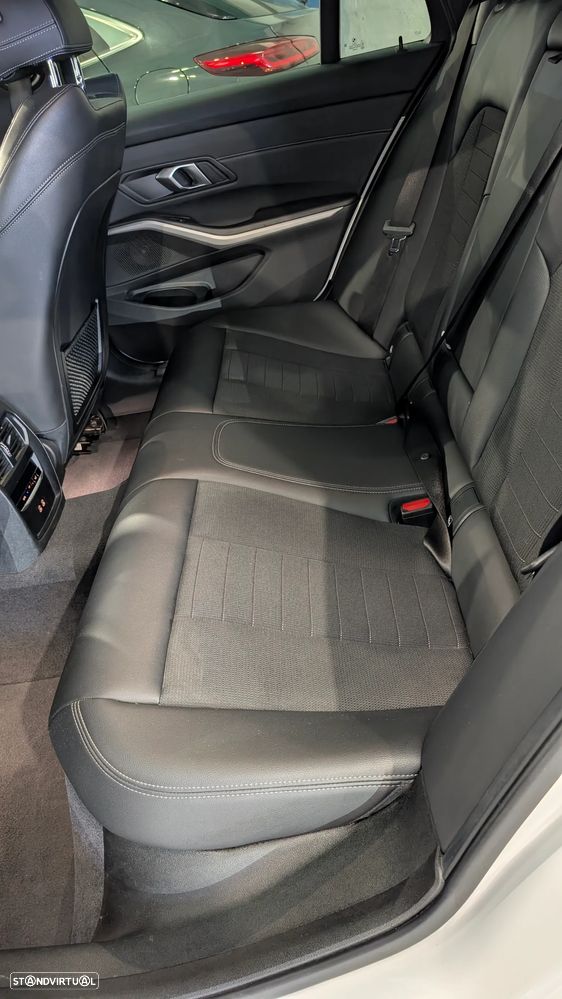 BMW 320 e Corporate Edition Auto - 16