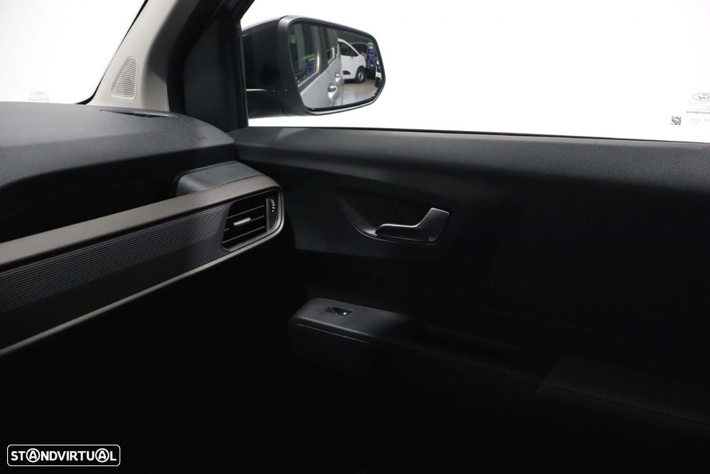 Ford Tourneo Courier 1.0 EcoBoost Titanium - 35