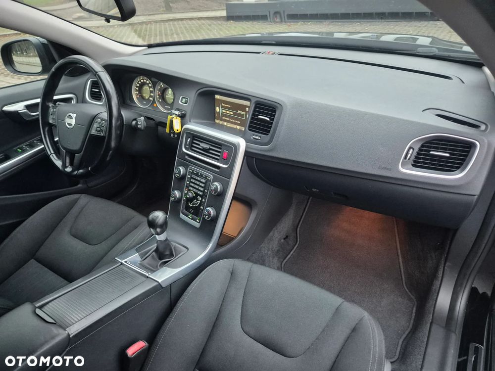Volvo V60 DRIVe - 10