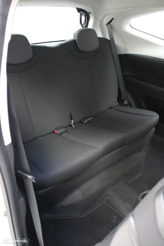 Toyota Aygo x-play - 48