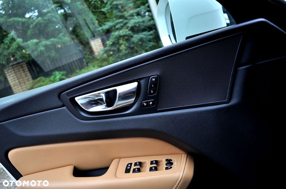 Volvo XC 60 - 35