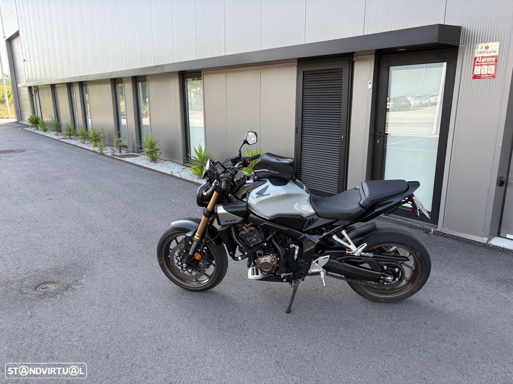 Honda CB 650 RA - 12