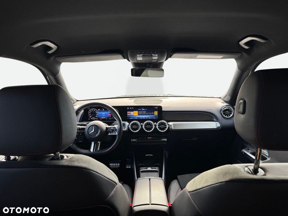 Mercedes-Benz GLB - 14