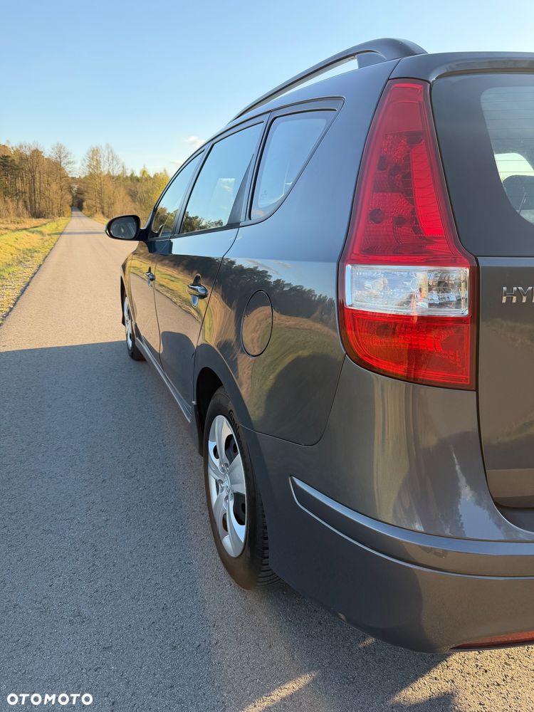 Hyundai i30 1.6 CRDi Comfort EU5 - 7