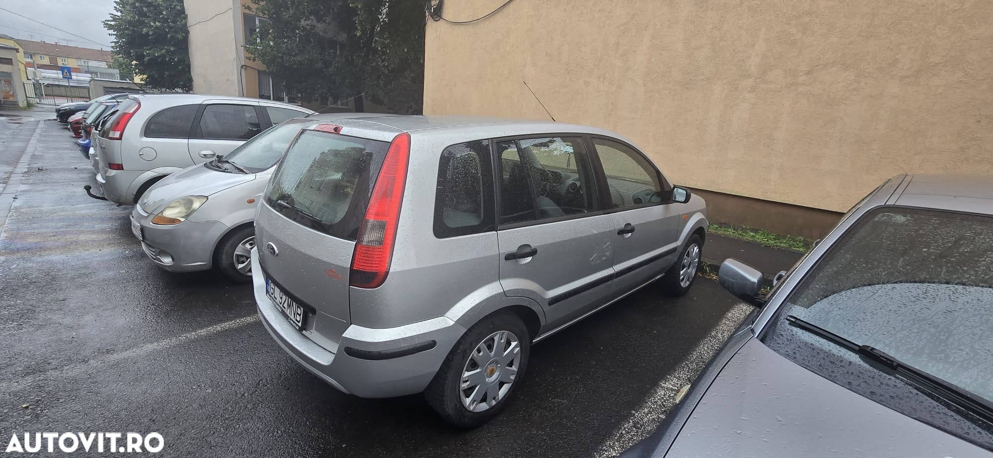 Ford Fusion - 2